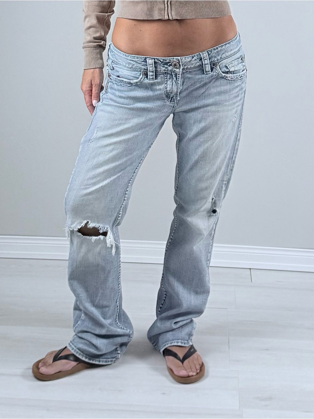 Y2K Silver Jeans Light Distressed Low Rise Bootcut Boyfriend Jeans